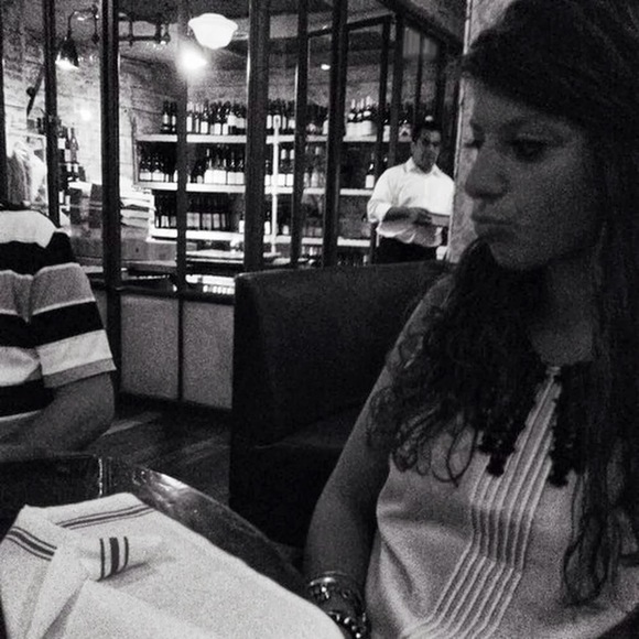 Meet your Posher, Amanda - Picture 1 of 1